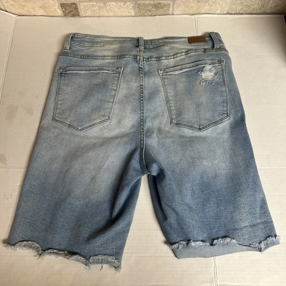 Judy Blue Jean Shorts Womens 1XL Destroyed Cut Off Bermuda Everyday Stretch‎